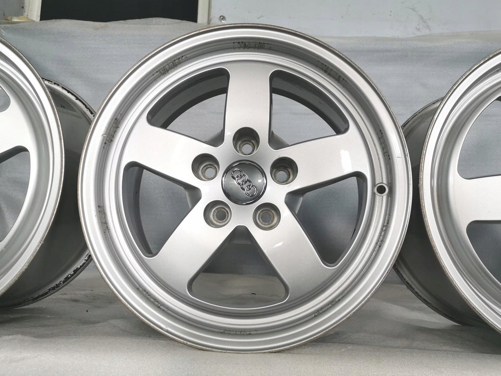 4x Alufelge 16 Zoll 7.0" 5x112 35ET Glanz Silber 8W0601025 Audi C6 A4 B6 B7