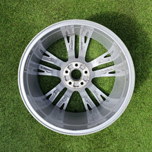 Load image into Gallery viewer, 1x Alufelge 19 Zoll 8.0" 5x112 44ET Glanz 8B3601025AS Audi A5 Rim Wheel FEL1835208542kv