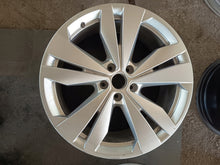 Load image into Gallery viewer, 1x Alufelge 19 Zoll 8.0" 5x112 45ET Silber 11A071499 VW I Rim Wheel FEL9951069080rt
