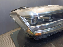 Load image into Gallery viewer, Frontscheinwerfer Man Tge Crafter 7PP941751AC Rechts Scheinwerfer Headlight SCH7379109432iw