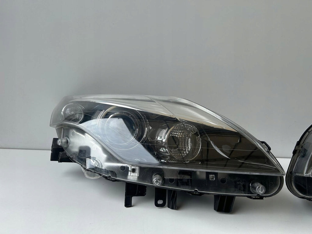 Frontscheinwerfer Renault Laguna III 260105823R 260601102R Ein Satz Headlight