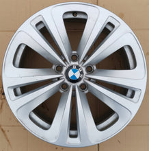 Load image into Gallery viewer, 1x Alufelge 18 Zoll 8.0" 5x120 30ET Glanz Silber 6775403 BMW F06 F01 F12 FEL2393195299ki