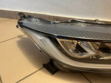 Laden Sie das Bild in den Galerie-Viewer, Frontscheinwerfer Toyota 4 Yaris LED Rechts Scheinwerfer Headlight