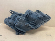 Laden Sie das Bild in den Galerie-Viewer, Frontscheinwerfer Mercedes-Benz W246 A2468200161 Links Scheinwerfer Headlight