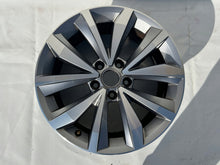 Load image into Gallery viewer, 1x Alufelge 17 Zoll 7.0" 5x112 45ET Glanz 2GA601025K VW T-Roc Rim Wheel FEL2765796416cn