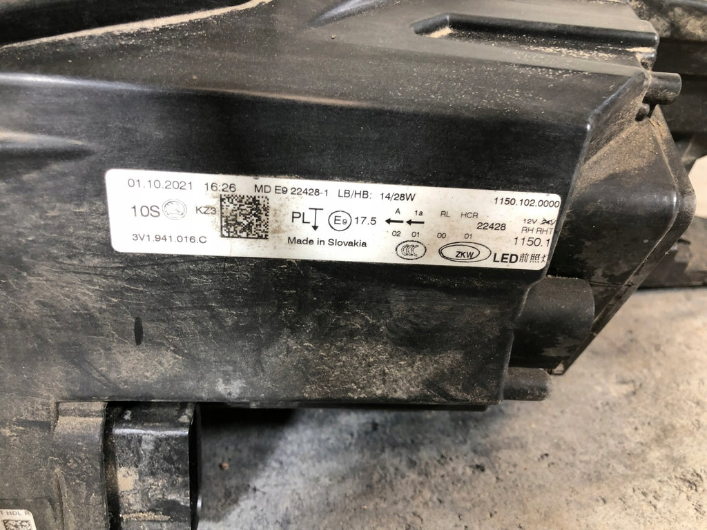Frontscheinwerfer Skoda Superb III 3V1941016C LED Rechts Scheinwerfer Headlight