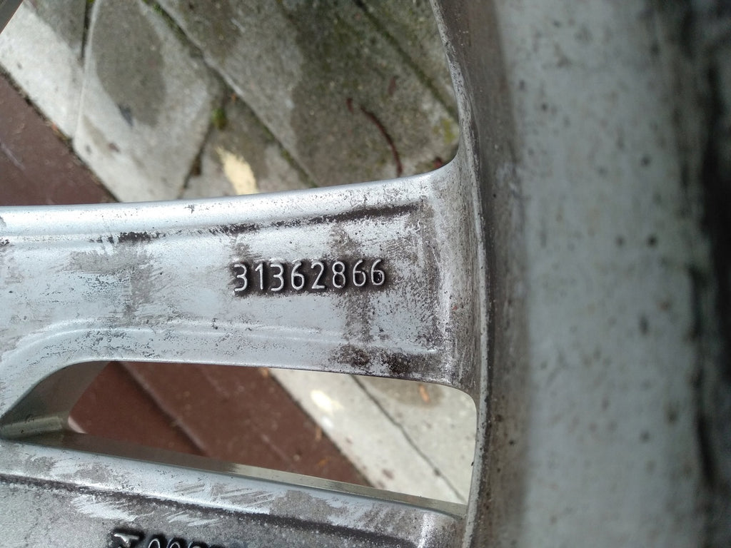 1x Alufelge 18 Zoll 7.5" 5x108 50,5ET Glanz Silber 31362866 Volvo Xc60 Ii