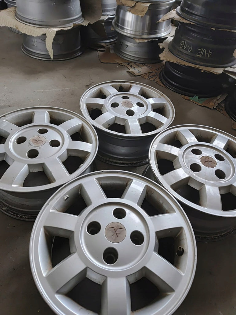 4x Alufelge 15 Zoll 6.0" 4x114.3 46ET Mitsubishi Carisma Rim Wheel FEL9705083774bm