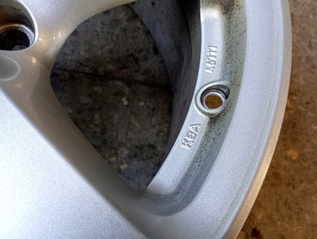1x Alufelge 17 Zoll 8.0" 5x120 30ET Silber KBA46717 Audi Rim Wheel FEL6626395756uv