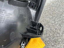 Load image into Gallery viewer, Frontscheinwerfer Toyota Yaris Rechts Scheinwerfer Headlight SCH9958764025to