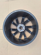 Laden Sie das Bild in den Galerie-Viewer, 1x Alufelge 19 Zoll 8.0" 5x112 57A601025R Skoda Karoq Rim Wheel FEL8584021855yr