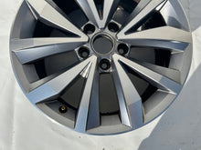 Load image into Gallery viewer, 1x Alufelge 17 Zoll 7.0" 5x112 45ET Glanz 2GA601025K VW T-Roc Rim Wheel FEL2765796416cn