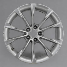 Load image into Gallery viewer, 1x Alufelge 18 Zoll 8.5&quot; 5x112 29ET Glanz Silber 601025CA Audi Rim Wheel