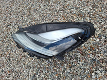 Load image into Gallery viewer, Frontscheinwerfer Tesla 3 1514952-00-D Full LED Links Scheinwerfer Headlight SCH6742980850kj
