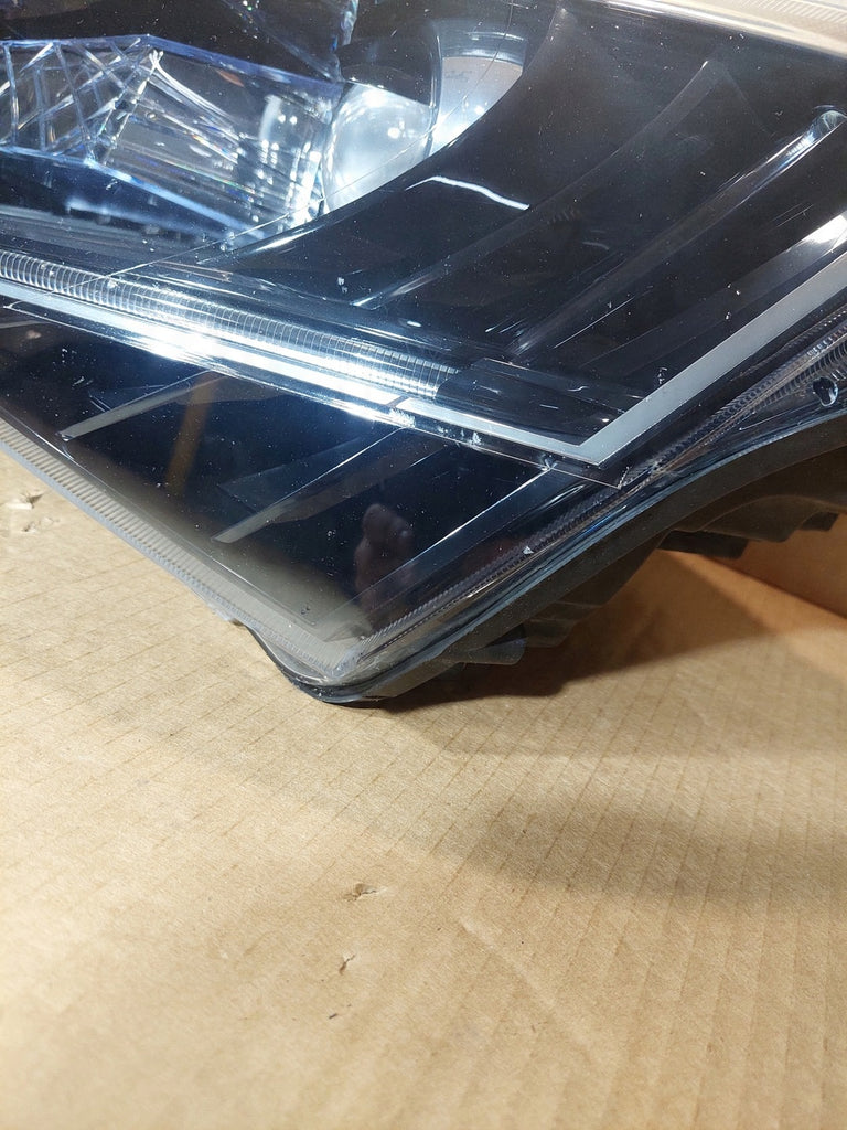 Frontscheinwerfer Skoda Superb III Xenon Links Scheinwerfer Headlight