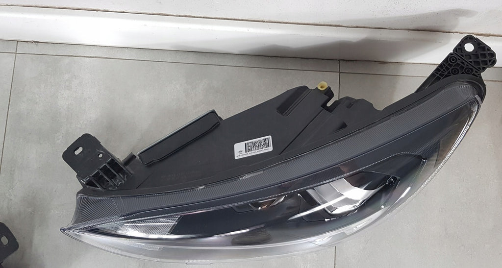 Frontscheinwerfer Ford Focus JX7B-13E015-CE JX7B-13E014-CE LED Rechts oder Links