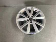 Load image into Gallery viewer, 1x Alufelge 16 Zoll 7.0" 5x100 46ET Glanz Silber 5JA601025 Skoda Rapid Rim Wheel FEL9290249205qy