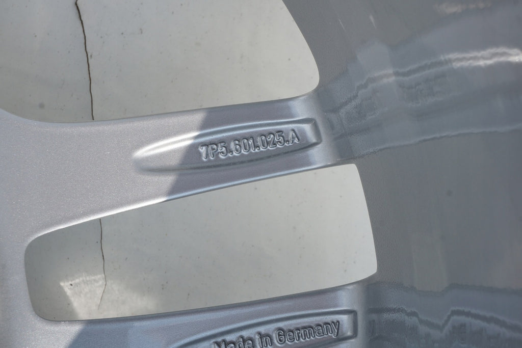 1x Alufelge 19 Zoll 8.5" 5x130 59ET Glanz Schwarz 7P5601025A Porsche Rim Wheel