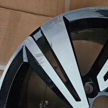 Laden Sie das Bild in den Galerie-Viewer, 1x Alufelge 18 Zoll 7.0" 5x100 39ET Glanz Schwarz VW T-Cross T Cross Rim Wheel FEL1498286237ri