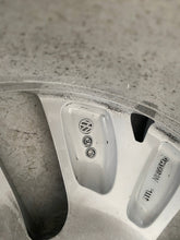 Load image into Gallery viewer, 1x Alufelge 17 Zoll 7.5" 5x112 5H0601025BE VW Golf VIII I Rim Wheel FEL8107693648zg