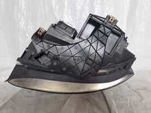 Laden Sie das Bild in den Galerie-Viewer, Frontscheinwerfer Audi A4 B6 8E0941004F 8E0990008F Xenon Rechts Headlight