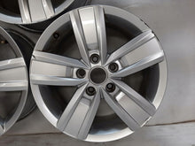 Laden Sie das Bild in den Galerie-Viewer, 4x Alufelge 17 Zoll 7.0" 5x120 55ET 7E0601025P VW Multivan Rim Wheel FEL9750489747zd