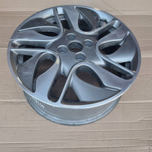 Load image into Gallery viewer, 1x Alufelge 17 Zoll 7.0" 4x100 44ET Glanz Graphit 403000803R Mg Captur Clio FEL5122850777mg