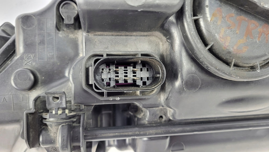 Frontscheinwerfer Mercedes-Benz W212 A2128202059- Xenon Rechts Headlight SCH1541308692ye