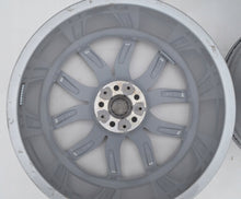 Laden Sie das Bild in den Galerie-Viewer, 4x Alufelge 19 Zoll 9.0" 5x112 38ET Glanz Silber 6880685 BMW X5 G05 G06 FEL6967511436yz