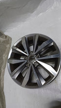Load image into Gallery viewer, 1x Alufelge 17 Zoll 7.0" 5x112 2GA601025N VW T-Roc I Rim Wheel FEL9061451767jx