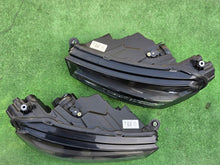 Load image into Gallery viewer, Frontscheinwerfer Skoda Fabia 6VB941016 6VB941015 Full LED Rechts oder Links