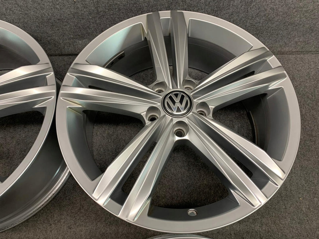 4x Alufelge 18 Zoll 7.0" 5x112 43ET Glanz Silber 5NA601025M VW Tiguan Rim Wheel FEL1377456770om