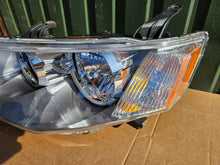 Laden Sie das Bild in den Galerie-Viewer, Frontscheinwerfer Mitsubishi Outlander I 5266091MH Links Scheinwerfer Headlight SCH4212281930ap