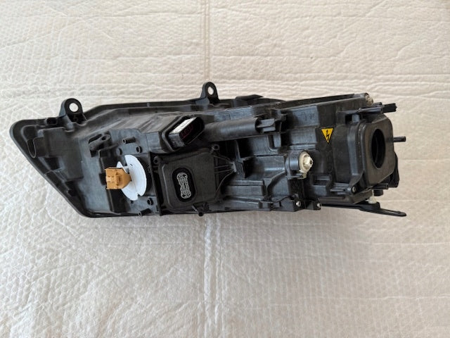 Frontscheinwerfer VW Touareg 7P1941033 Xenon Ein Stück (Rechts oder Links)