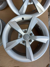 Laden Sie das Bild in den Galerie-Viewer, 4x Alufelge 16 Zoll 7.5" 5x112 37ET Glanz Silber 4G0071496 Audi A6 C7 Rim Wheel FEL7711646080zr