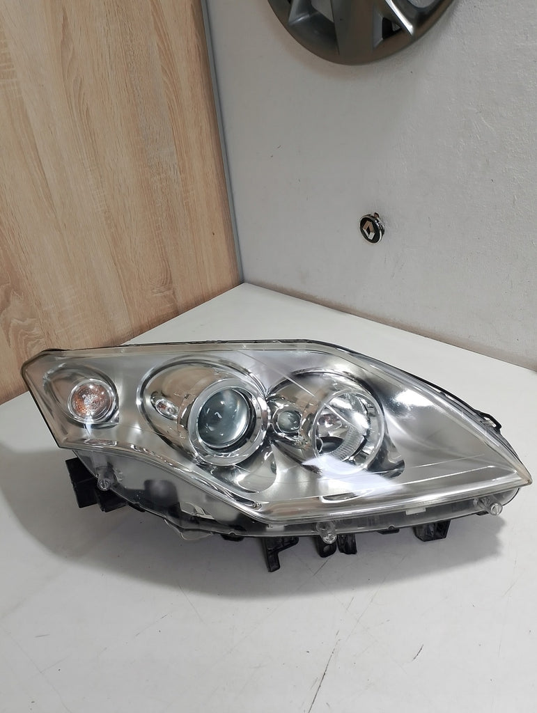 Frontscheinwerfer Renault Trafic III Laguna 260100033R Rechts Headlight