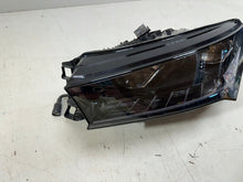 Laden Sie das Bild in den Galerie-Viewer, Frontscheinwerfer Skoda Enyaq 5LB941015B LED Ein Stück (Rechts oder Links)