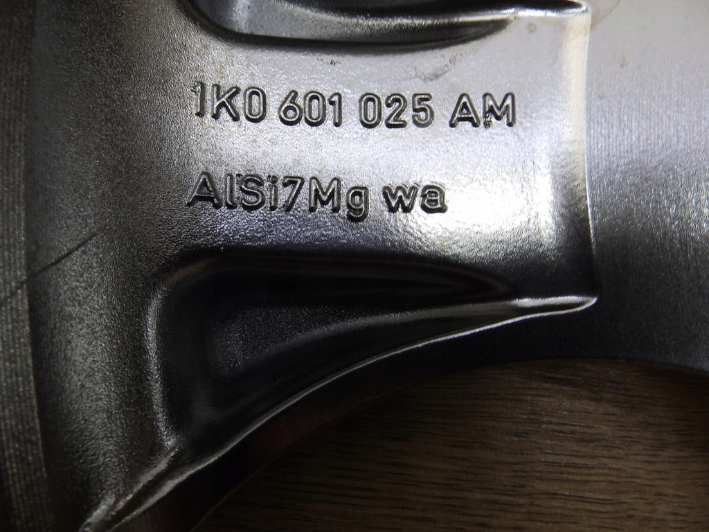 1x Alufelge 18 Zoll 7.5" 5x112 51ET 1K0801025 VW Golf V Rim Wheel