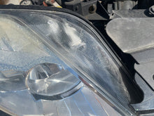 Laden Sie das Bild in den Galerie-Viewer, Frontscheinwerfer Ford Kuga I 85122000 Rechts Scheinwerfer Headlight SCH6176705730pm