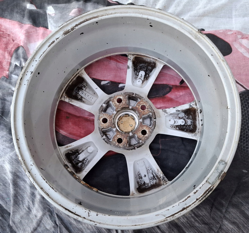 1x Alufelge 17 Zoll 6.5" 5x114.3 40ET Glanz Silber 40300EY17C Nissan Qashqai I FEL9506414545ug