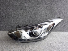 Laden Sie das Bild in den Galerie-Viewer, Frontscheinwerfer Hyundai I30 92101-A6020 LED Links Scheinwerfer Headlight