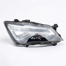 Laden Sie das Bild in den Galerie-Viewer, Frontscheinwerfer Seat Ateca 90117434A 576941008F LED Rechts Headlight