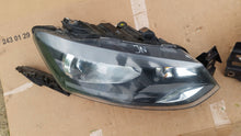 Load image into Gallery viewer, Frontscheinwerfer VW Polo 6r 6R1941015E 89093887 Halogen Rechts oder Links