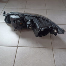 Laden Sie das Bild in den Galerie-Viewer, Frontscheinwerfer Honda Accord VII Xenon Ein Stück (Rechts oder Links) Headlight