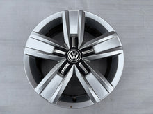 Laden Sie das Bild in den Galerie-Viewer, 1x Alufelge 17 Zoll 7.0" 5x120 7E0601025P VW Multivan Rim Wheel FEL5306543632fm