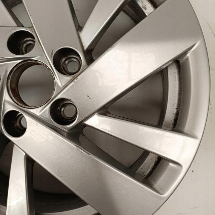 1x Alufelge 15 Zoll 5.5" 5x100 40ET Glanz Silber 2G0601025BB VW Polo Iv FEL2123055133ck