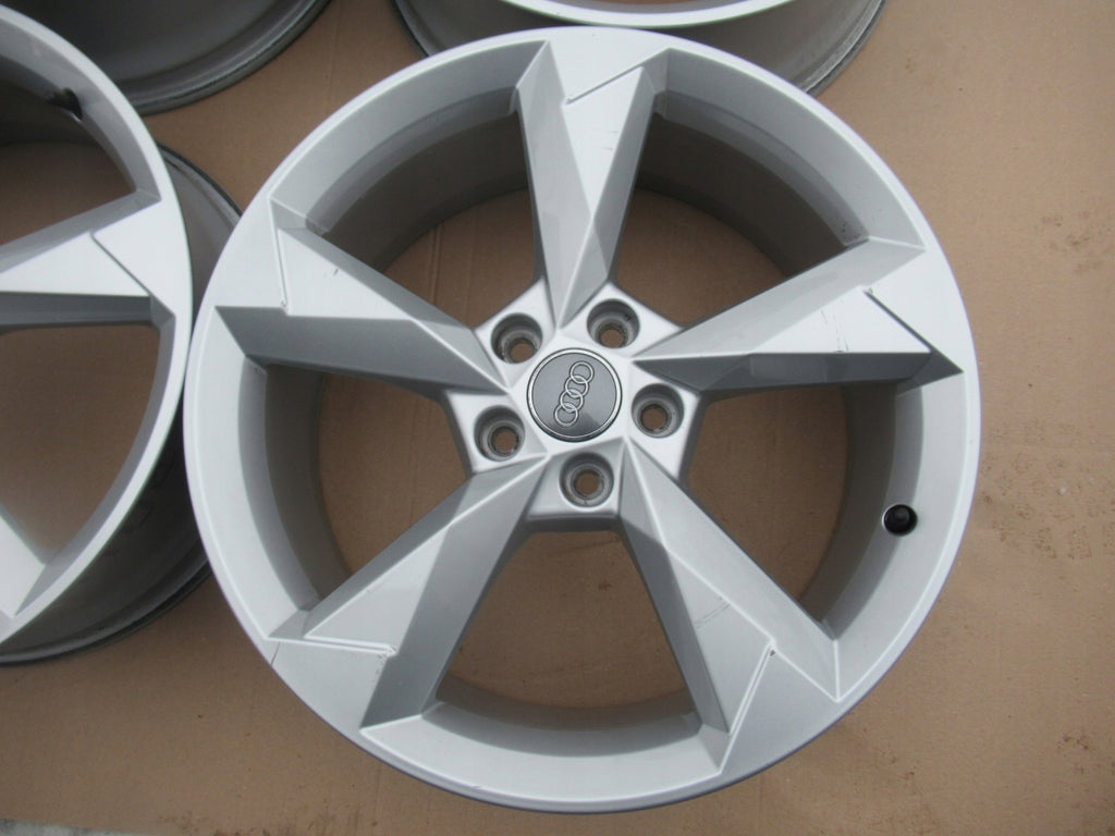 4x Alufelge 19 Zoll 7.0" 5x112 43ET Glanz Silber Audi Q3 Rim Wheel FEL8508213968zx