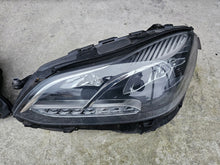 Laden Sie das Bild in den Galerie-Viewer, Frontscheinwerfer Mercedes-Benz W212 1LX011066-43 LED Rechts oder Links