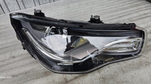 Laden Sie das Bild in den Galerie-Viewer, Frontscheinwerfer Audi A1 8X0941044 Xenon Rechts Scheinwerfer Headlight