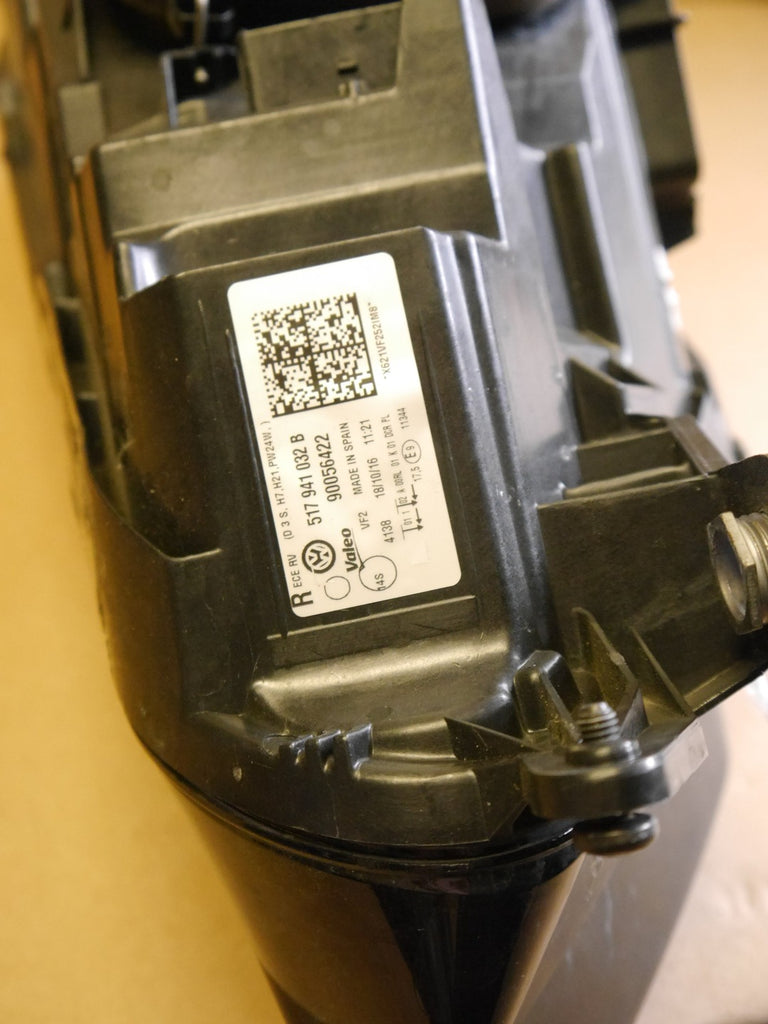 Frontscheinwerfer VW Golf VII Sportsvan 517941032B Xenon Rechts Headlight SCH5851961334ue